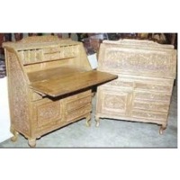 Writing table